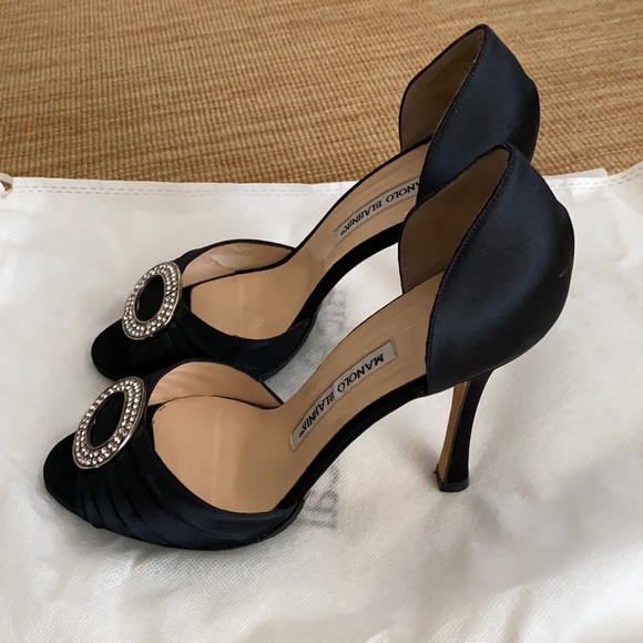 Manolo Blahnik Sedaraby Rhinestone Buckle D'Orsay In black satin Size 37.5 - Picture 2 of 5